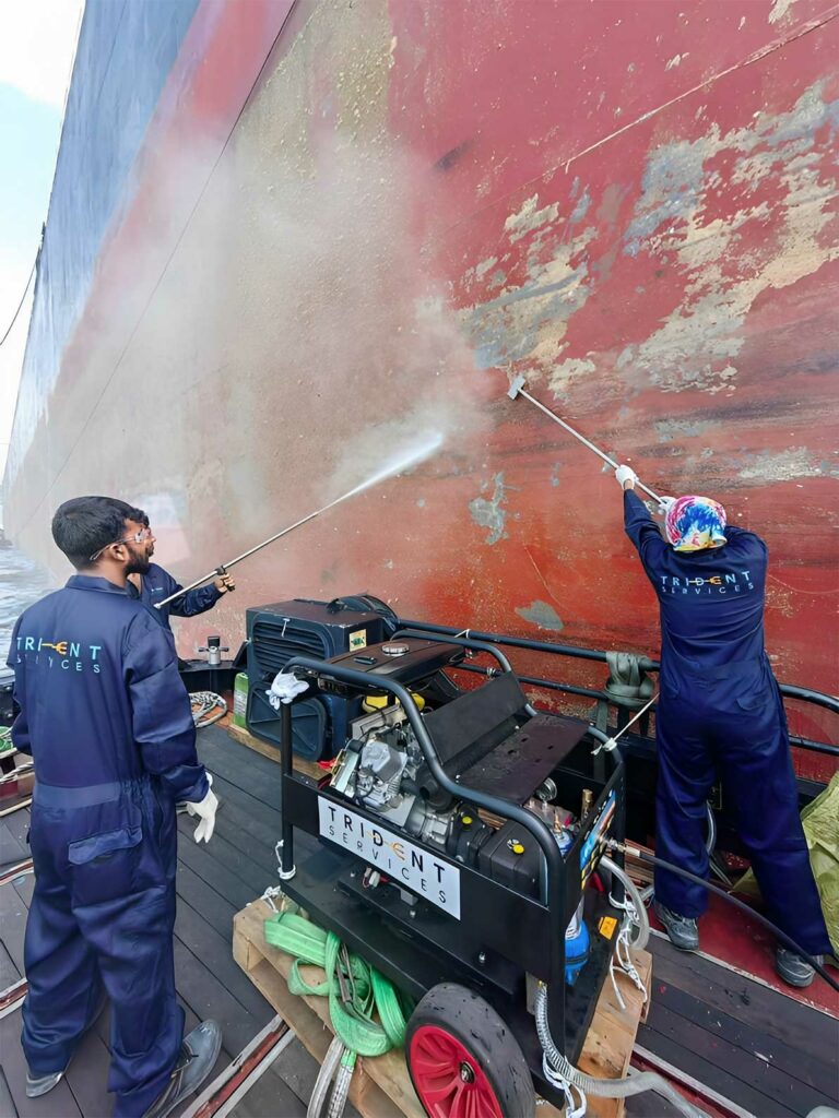Vessel ABOVE WATERLINE CLEANING singapore